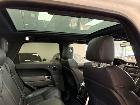 Used 2015 Land Rover Range Rover Sport HSE AWD/4WD image 25