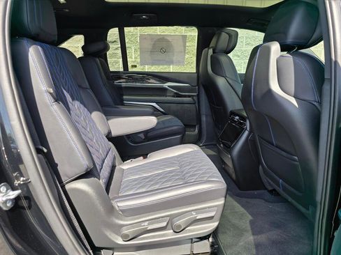 New 2025 Cadillac Escalade IQ Luxury 1 AWD/4WD image 23