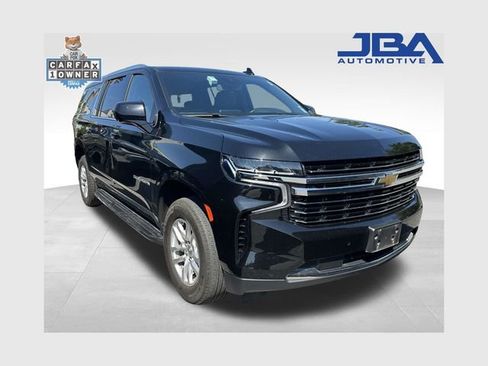 Used 2024 Chevrolet Suburban LT AWD/4WD image 1