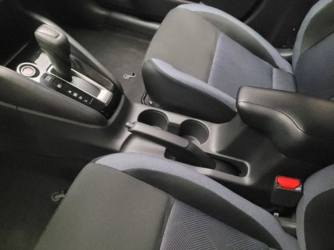 Used 2025 Nissan Versa SV FWD image 26