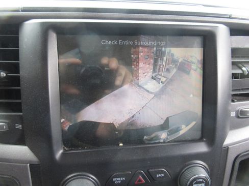 Used 2015 RAM 2500 Tradesman w/ Chrome Appearance Group image 25