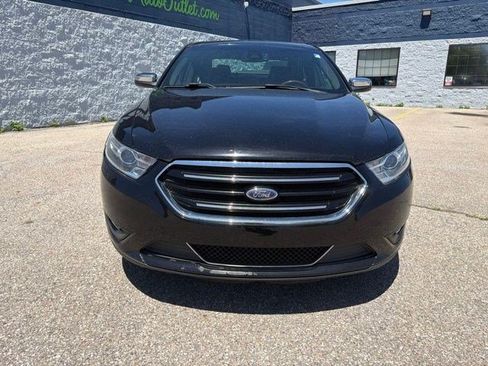 Used 2018 Ford Taurus Limited FWD image 8