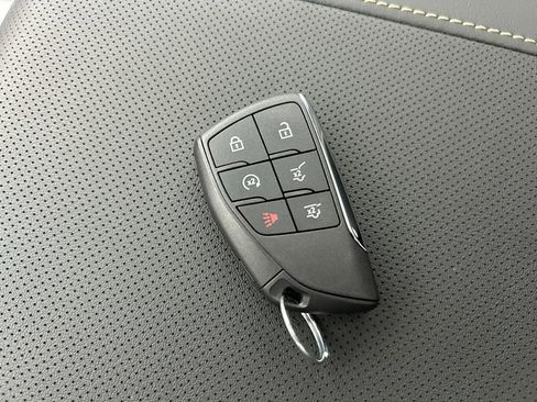 New 2026 Chevrolet Suburban Premier image 33