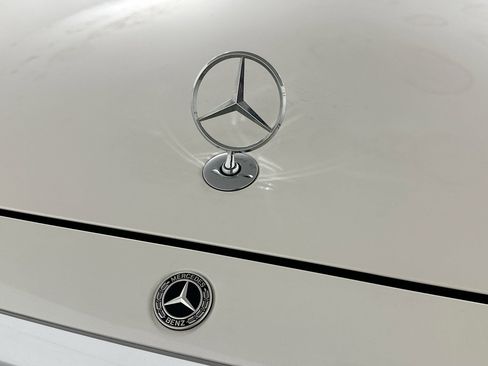 Used 2022 Mercedes-Benz S 580 4MATIC Sedan w/ AMG Line Package image 34