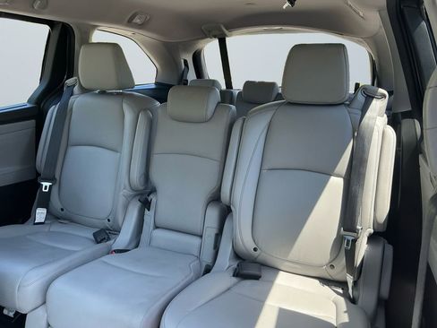 Used 2023 Honda Odyssey EX-L image 14