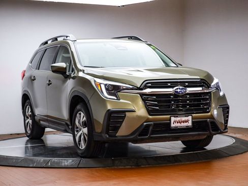 Used 2024 Subaru Ascent Premium w/ Convenience Package image 3