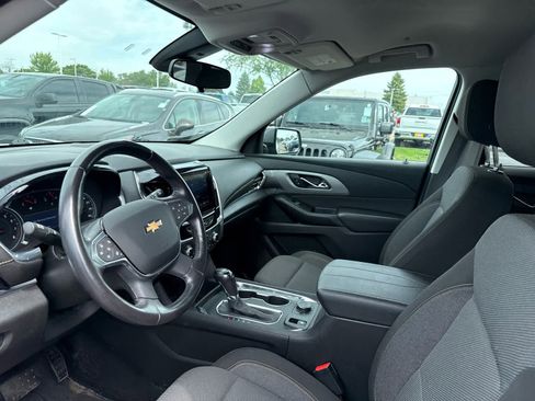 Used 2020 Chevrolet Traverse LT w/ Driver Confidence II Package AWD/4WD image 10