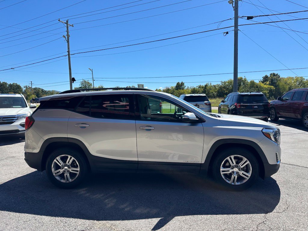 Used 2019 GMC Terrain SLE w/ Driver Convenience Package FWD image 11