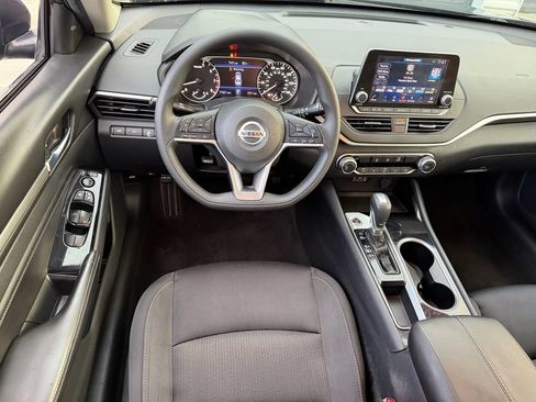 Used 2021 Nissan Altima 2.5 SV FWD image 13