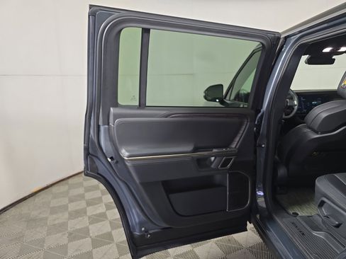 Used 2023 Rivian R1S Adventure image 17