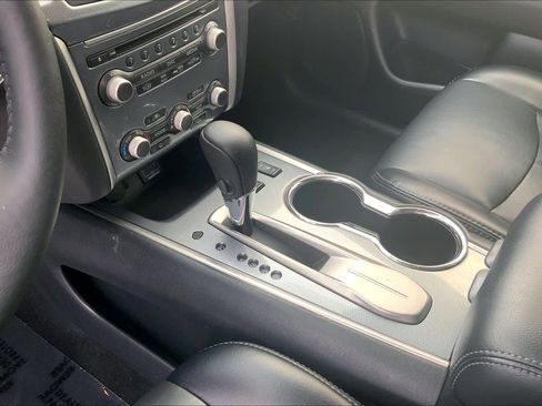 Used 2020 Nissan Pathfinder SL image 14