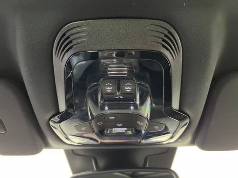 Used 2023 Alfa Romeo Stelvio Ti image 40