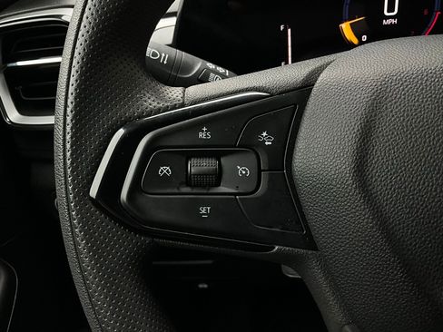 Used 2025 Chevrolet TrailBlazer LT image 30