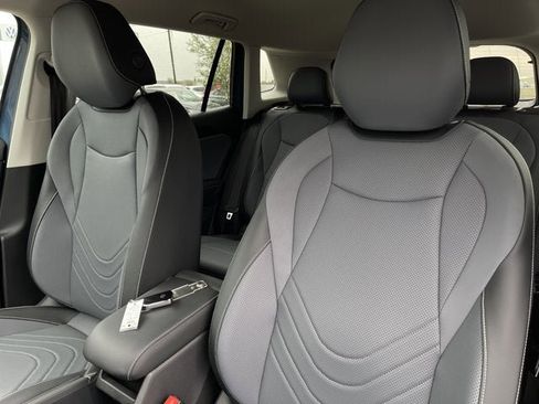 New 2026 Volkswagen Tiguan SE image 13