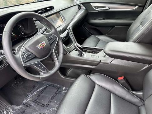 Used 2018 Cadillac XT5 Luxury w/ Driver Awareness Package AWD/4WD image 22