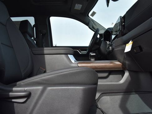 New 2026 Chevrolet Silverado 1500 LT Trail Boss w/ LT Trail Boss Premium Package AWD/4WD image 10