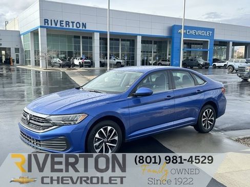 Used 2022 Volkswagen Jetta S image 1