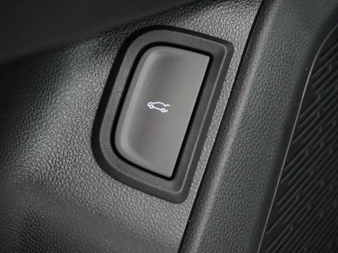 New 2026 Chevrolet Equinox ACTIV w/ Convenience Package III image 15