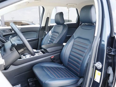 Certified 2023 Ford Edge SEL w/ Sport Appearance Package AWD/4WD image 5