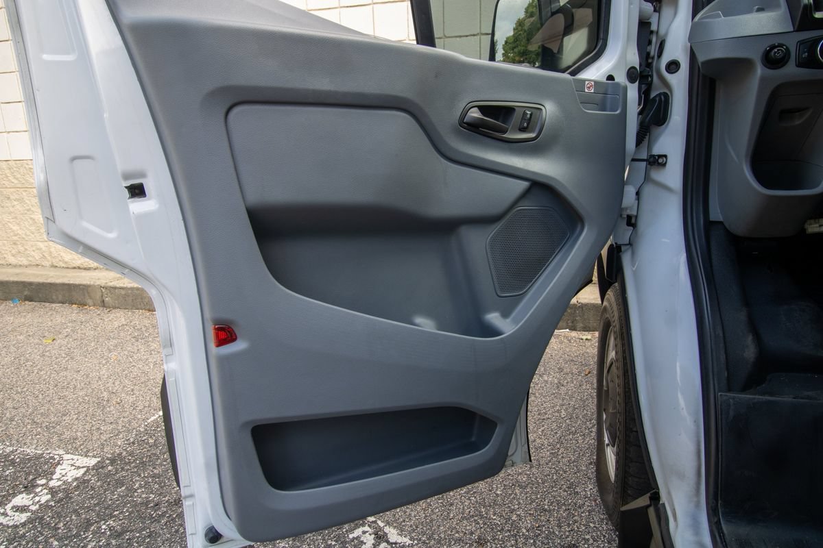 Used 2019 Ford Transit 350 148 Medium Roof RWD image 10
