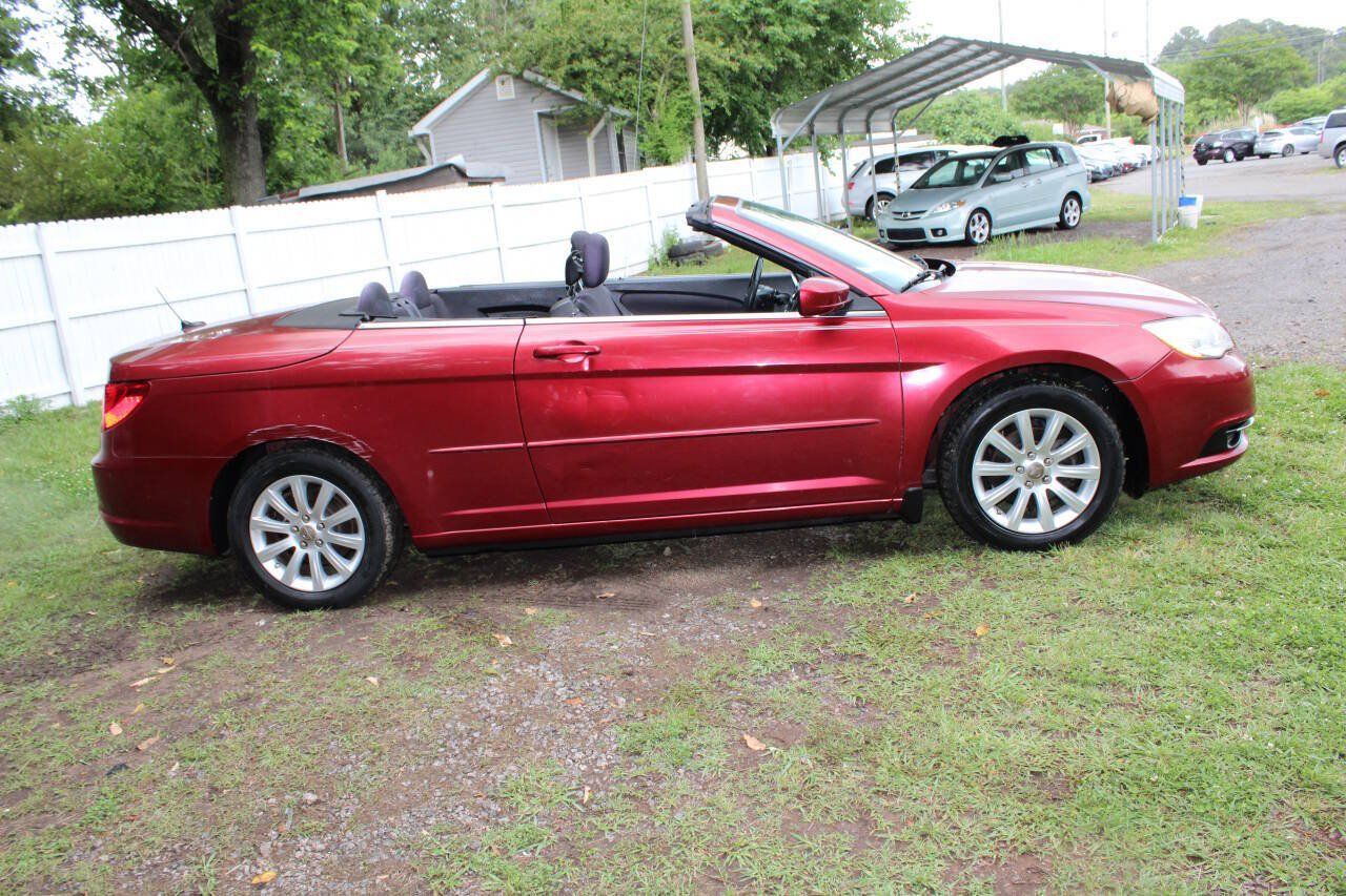 Used 2013 Chrysler 200 Touring FWD image 6