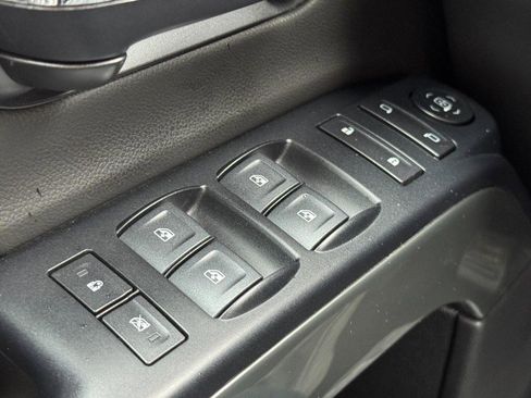 Used 2019 Chevrolet Silverado 1500 LT w/ All Star Edition image 20