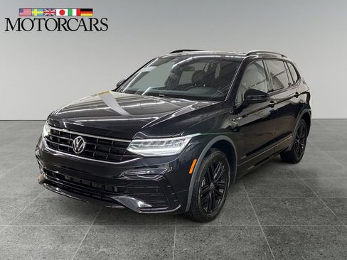 Used 2022 Volkswagen Tiguan SE R-Line AWD/4WD image 7