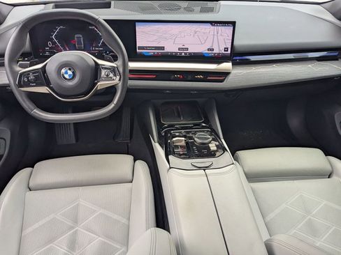 Certified 2024 BMW 530i xDrive w/ Premium Package AWD/4WD image 15