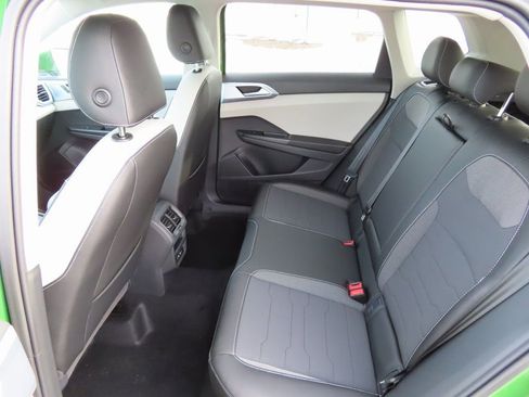 New 2026 Volkswagen Taos SE AWD/4WD image 24