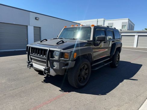 Used 2008 HUMMER H3 AWD/4WD image 2