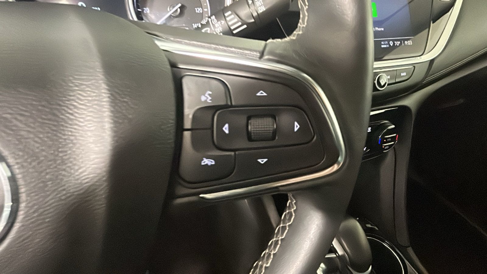 Used 2023 Buick Encore GX Select w/ Sport Touring Package FWD image 21