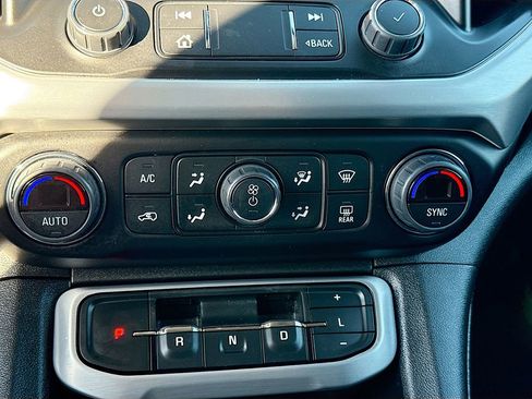 Used 2023 GMC Acadia SLE w/ Driver Convenience Package image 35