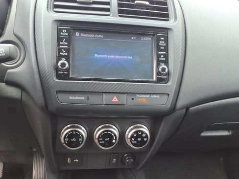 Used 2025 Mitsubishi Outlander Sport ES AWD/4WD image 9