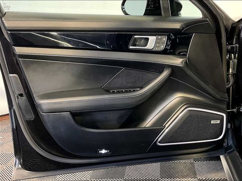 Certified 2023 Porsche Panamera 4 AWD/4WD image 25