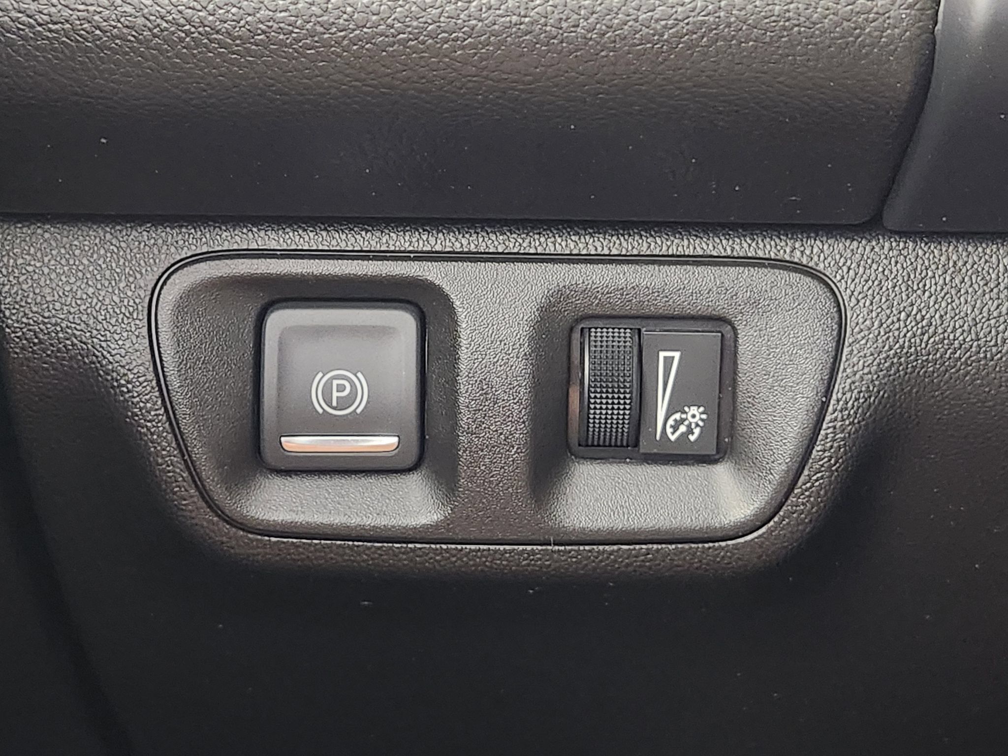 Used 2023 GMC Acadia SLE FWD image 20