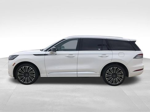 Used 2025 Lincoln Aviator Black Label AWD/4WD image 5