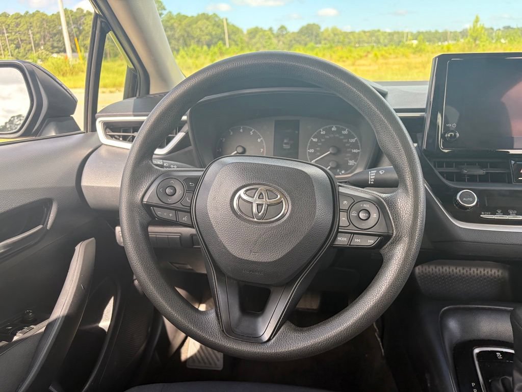 Used 2023 Toyota Corolla LE FWD image 21