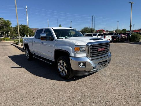 Used 2018 GMC Sierra 2500 SLT w/ Duramax Plus Package AWD/4WD image 3