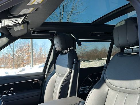 New 2026 Land Rover Range Rover Long Wheelbase SE image 11