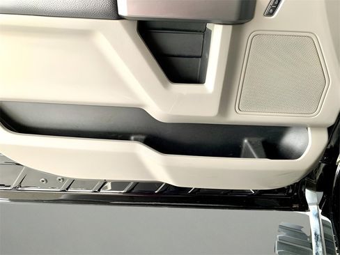 Used 2019 Ford F150 XLT w/ Equipment Group 301A Mid image 15