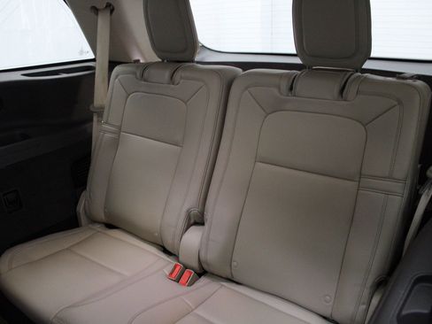 Used 2020 Lincoln Aviator Reserve w/ Equipment Group 201A image 27