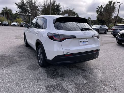 New 2026 Honda HR-V LX image 4