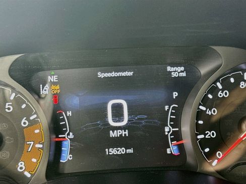 Used 2025 Jeep Compass Latitude AWD/4WD image 15