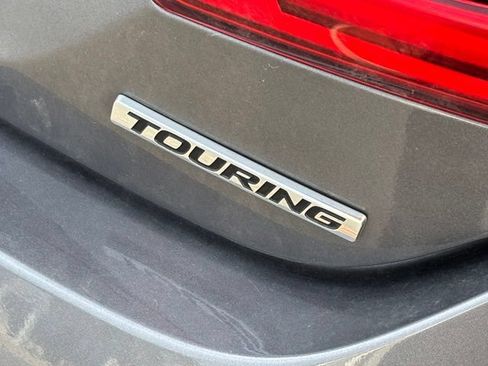 Used 2018 Honda Accord Touring image 5