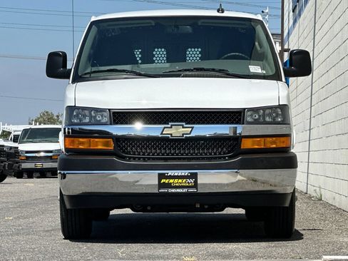 Certified 2025 Chevrolet Express 2500 w/ Driver Convenience Package RWD image 9