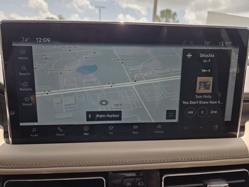 Used 2021 Lincoln Nautilus Reserve FWD image 23