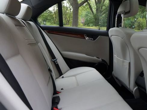 Used 2010 Mercedes-Benz C 300 Sedan image 17