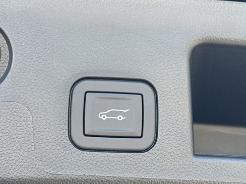 New 2026 GMC Terrain AT4 w/ Convenience Package III AWD/4WD image 19