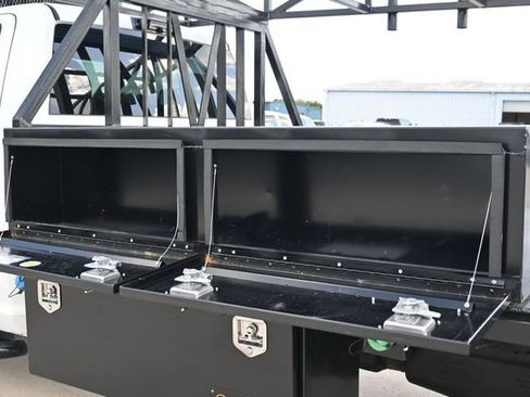 Used 2022 RAM 5500 Tradesman RWD image 18