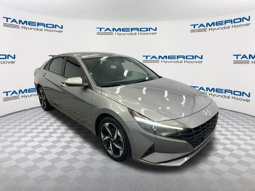 Used 2023 Hyundai Elantra SEL w/ Convenience Package FWD image 7